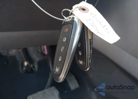 2017 Ford Escape Titanium from USA, damaged, VIN 1FMCU9J94HUB50180